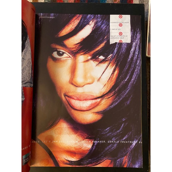 Ebony Magazine, December 2000, Cover Feature Story Toni Braxton - Picture 5 of 14